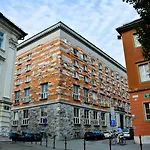Hotel Mrak 4*