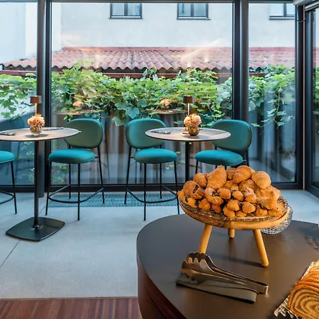 Mrak Hotel
